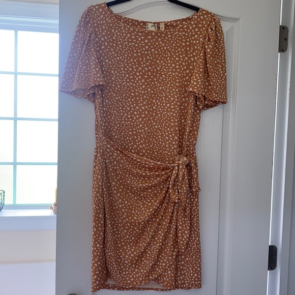 Boutique wrap dresss - Picture 1 of 2